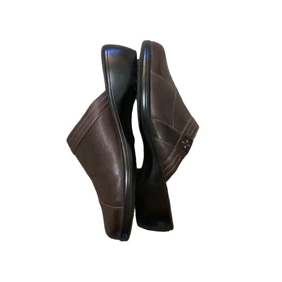 CLARKS Women's Brown Leather Comfort Slip On Everyday Shoes-Size 8M - Picture 13 of 16